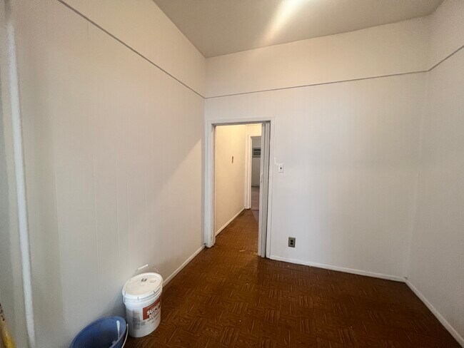 Building Photo - 774 Metropolitan Ave