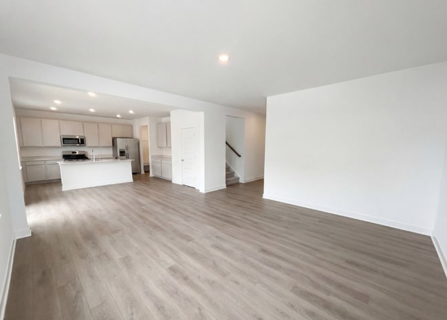 Building Photo - 2415 Fir Dr