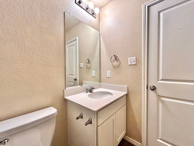 Building Photo - Move-In Ready 3-Bed, 2-Bath Home in Jarell