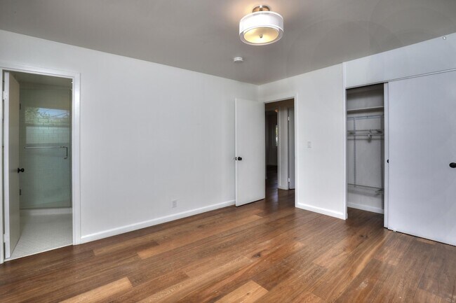 Building Photo - 3994 Maricopa Dr