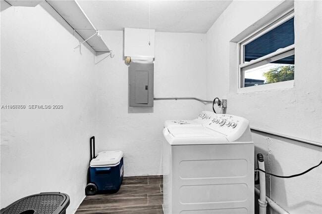 Building Photo - 6661 Freedom St