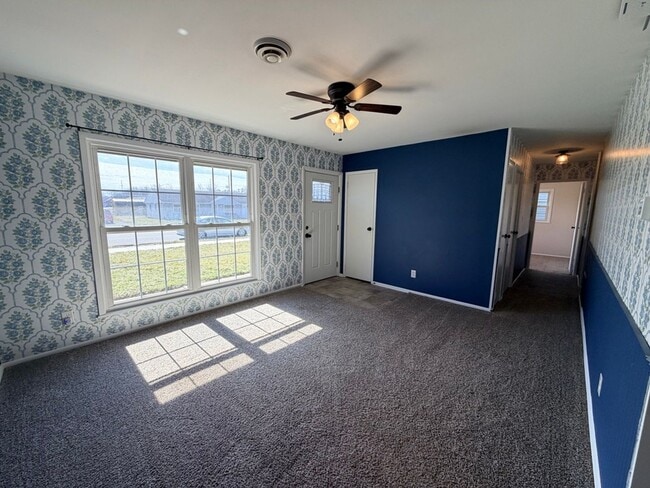 Building Photo - 620 High School Dr