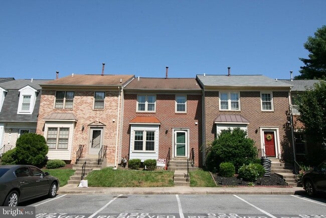 Primary Photo - 130 Deer Park Ln