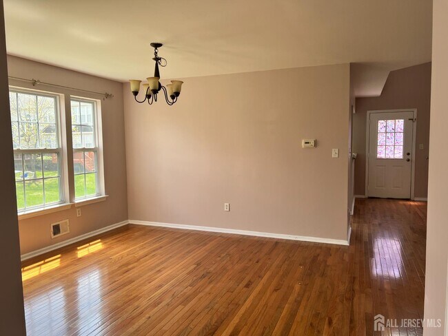 Building Photo - 30 Palmetto Way