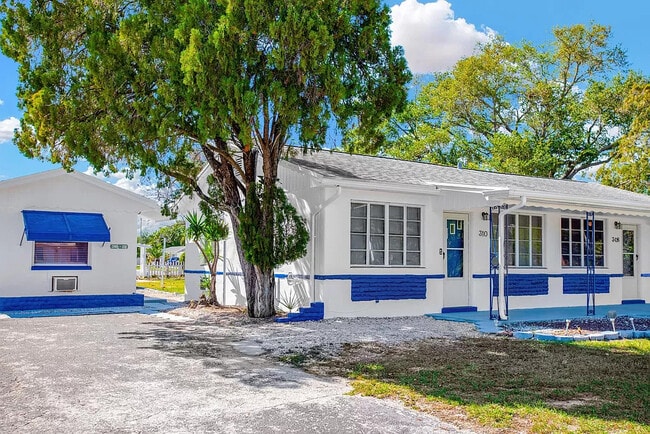 Building Photo - 308 S Mars Ave