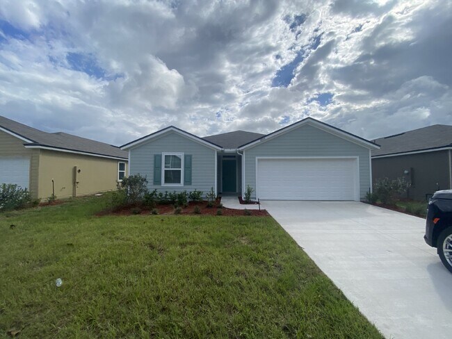 Building Photo - Beautiful 4-Bedroom Home in Cross Creek – Resort-Style Amenities & Convenient Clay County Location!