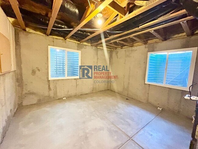 Building Photo - 4640 Ginger Ct