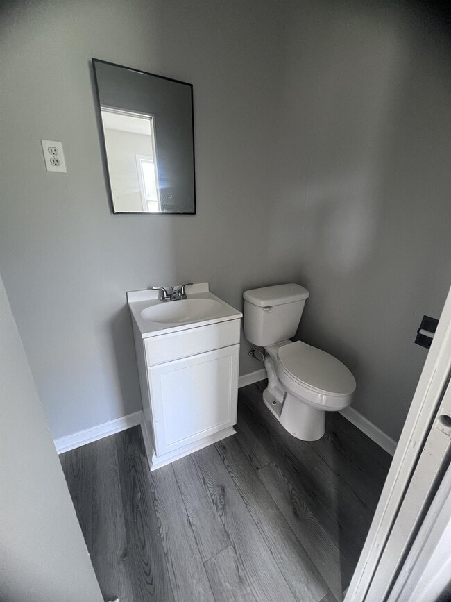 Building Photo - 2548 Park Rd Ext