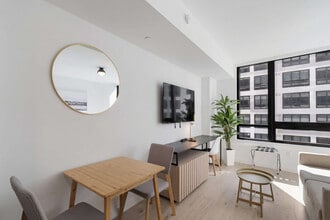 Building Photo - 225 N Miami Ave