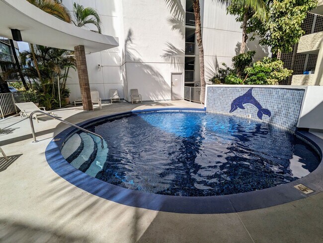 Building Photo - Penthouse 1 BR, 1 BA, 1-PRKG With Sweeping Mountain Views at Canal House