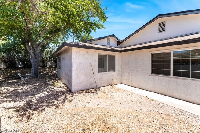 Building Photo - 4268 Hampshire Cir