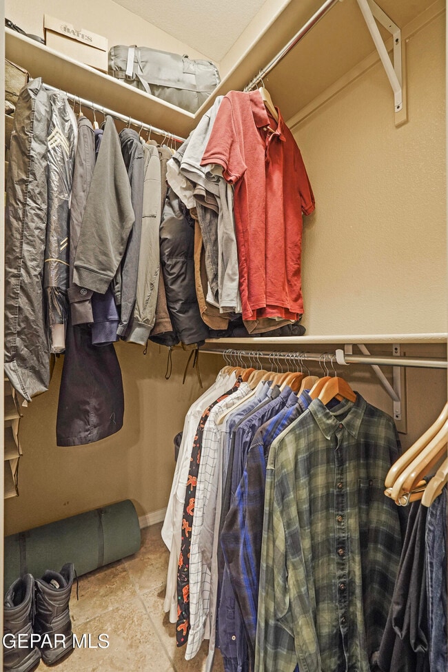 Building Photo - 14605 Christian Castle