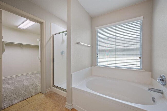 Building Photo - 20925 Texas Meadows Dr