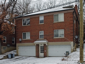 Building Photo - Spacious, Newly Updated 1-Bed Near UC & Downtown — Off-Street Parking, Radiant Heat