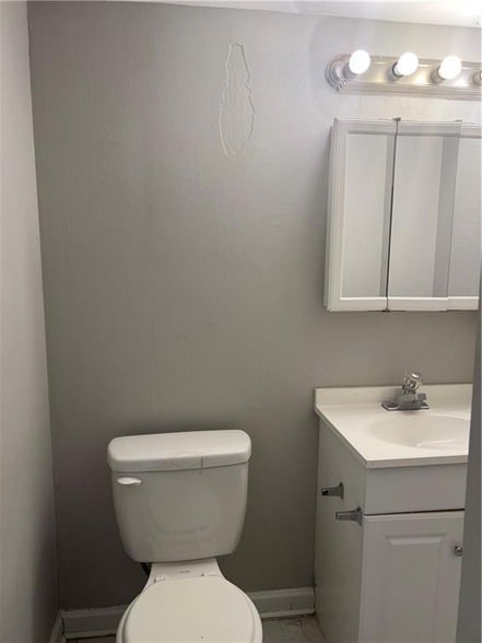 Building Photo - 8548 Valor Dr