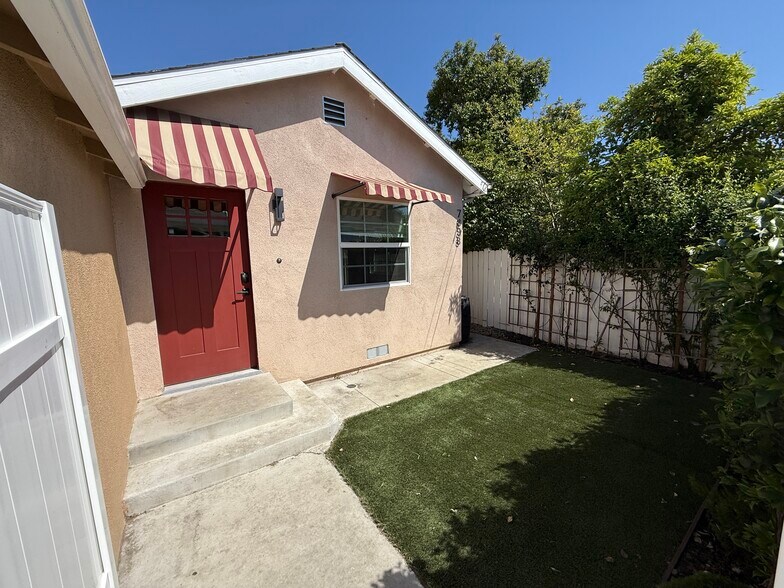 Primary Photo - 7838 Sancola Ave
