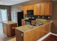 Building Photo - 2925 Hargrove E Rd