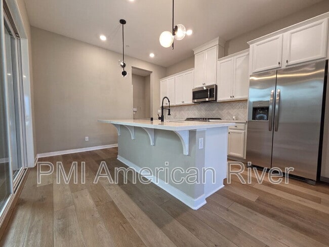 Building Photo - 133 Fischbacher St