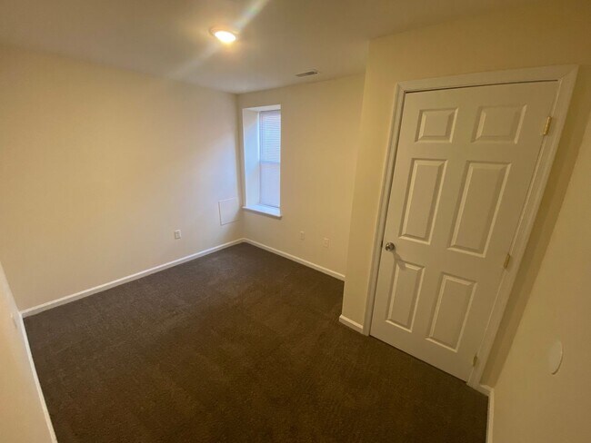 Building Photo - 15 N 50th St