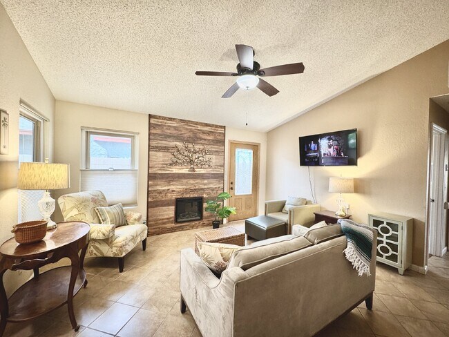 Building Photo - Fully Furnished Henderson Rental Near Cadence | 2 Bed Home w/ Solar + Backyard | Close to Cowabun...