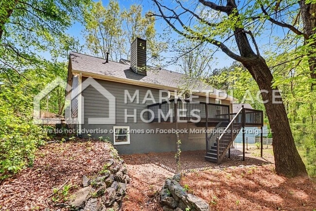 Building Photo - 2699 Foxglove Dr SW