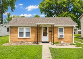 Building Photo - 228 Popp Ave