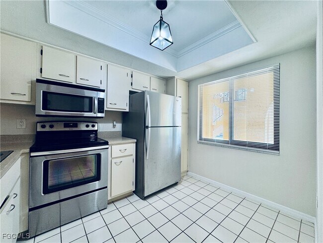 Building Photo - 9871 Citadel Ln