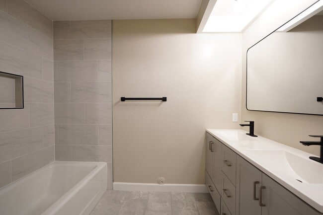 Building Photo - Beautiful Yucaipa Home with Private Garage