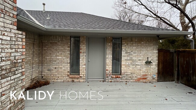 Building Photo - 12510 Maple Ridge Rd