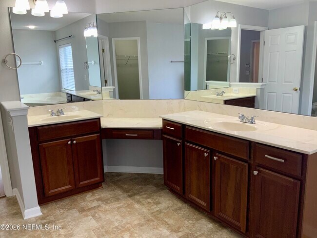 Building Photo - 121 Mahogany Bay Dr