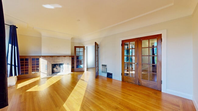 Building Photo - 285 Bartlett St