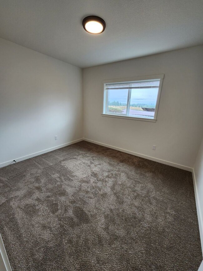 Building Photo - 1006 Peach Rd