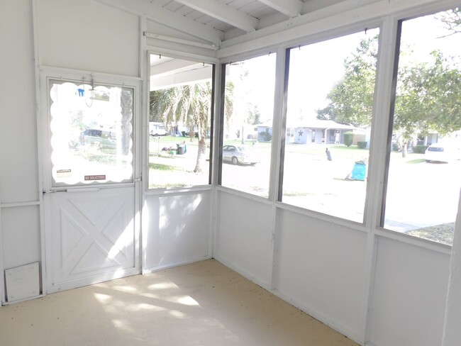 Building Photo - REMODELED INSIDE 3 Bedroom, 1 Bath, 1 car ...