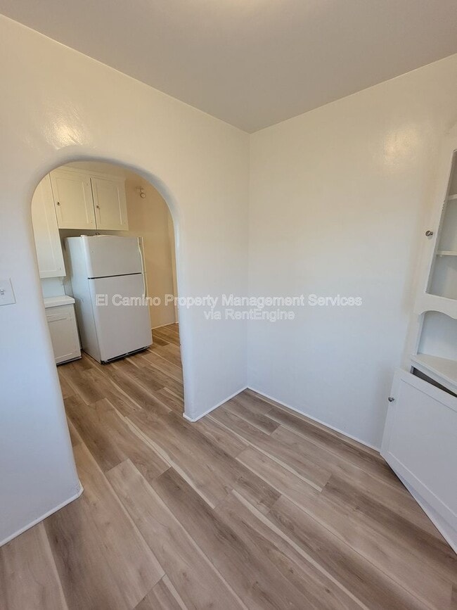 Building Photo - 5756 Pickering Ave