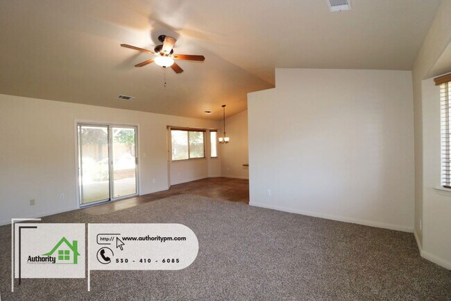 Building Photo - 6982 Yvonne Ct