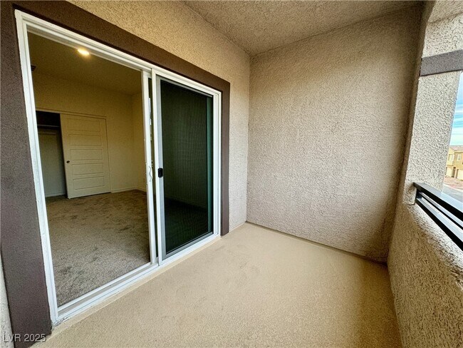 Building Photo - 337 Laurel Peak Dr