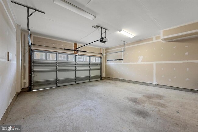 Building Photo - 507 Flameflower Terrace SE