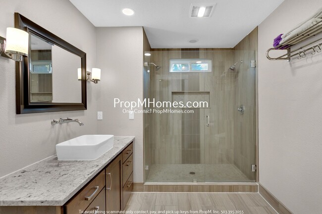 Building Photo - Newly Renovated 5 Bedroom Stunner in West ...