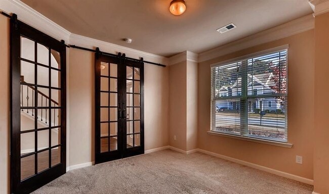 Building Photo - 135 Lindsey Terrace