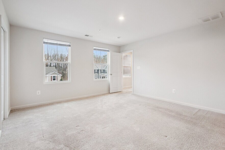 Building Photo - 10108 Blansford Way