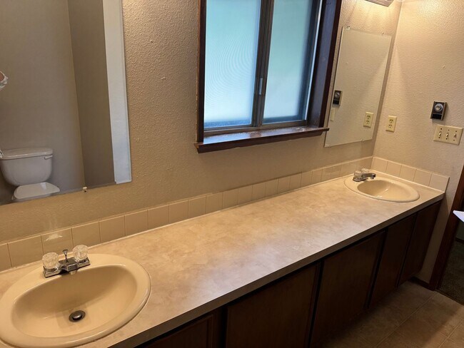 Building Photo - Cute 1 Bed 1 Bath Home in Puyallup