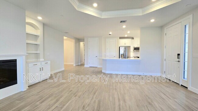 Building Photo - 15319 Lucerna St