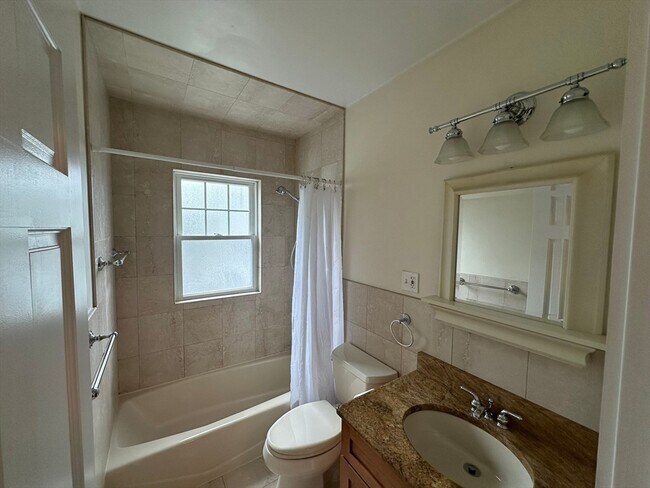 Building Photo - 78 Elson Rd