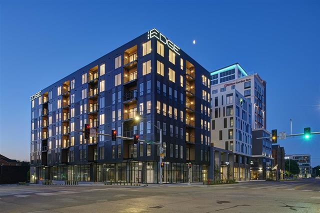 Building Photo - 300 S Clinton St