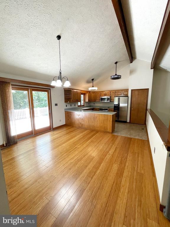Building Photo - 22480 Sparrow Ct