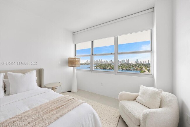 Building Photo - 3 Island Ave