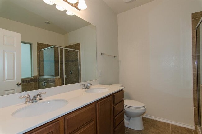 Building Photo - 1044 Clove Hitch Dr