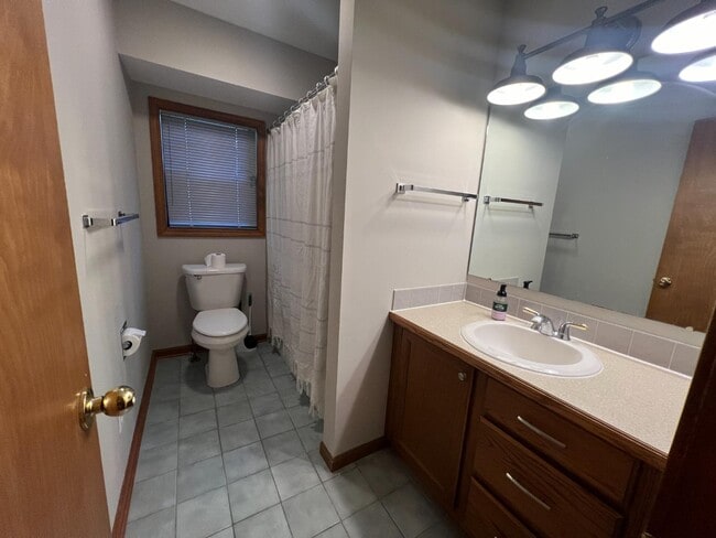 Building Photo - 3726 Pinnacle Ct