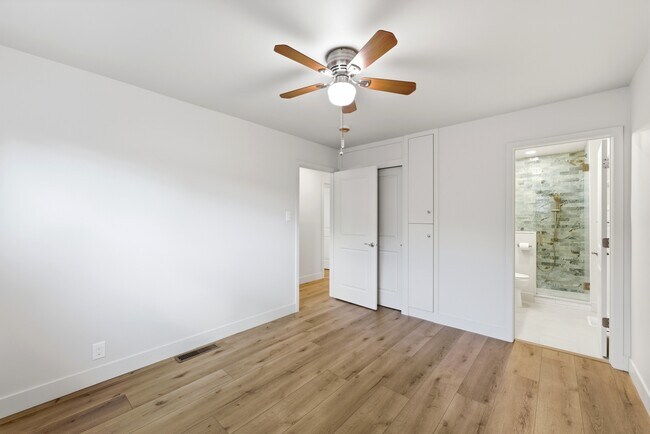 Building Photo - 1153 Buccaneer Dr