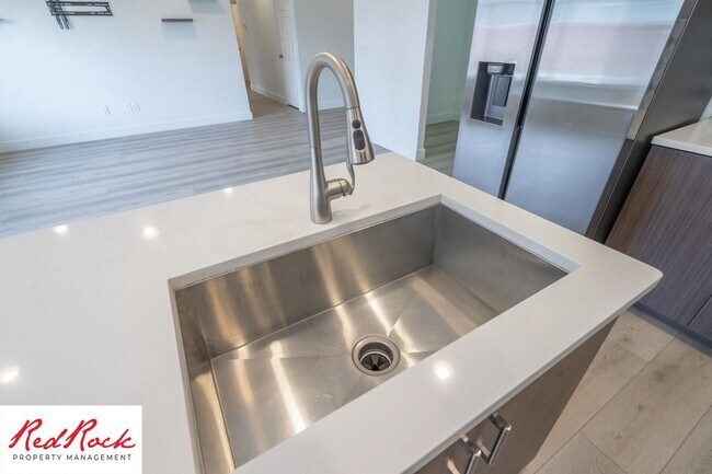 Building Photo - Comfort, Space & Style with a 3-Car Garage Small Dog Friendly!